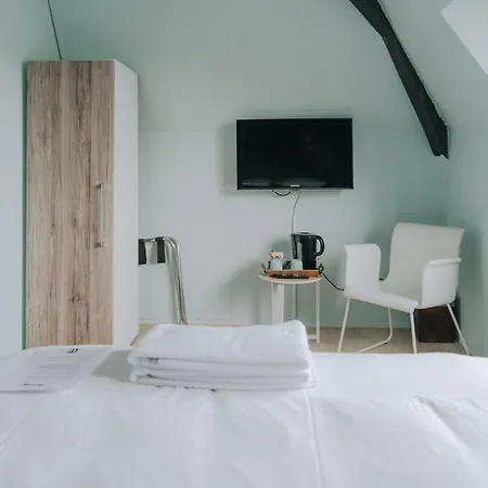 Room11