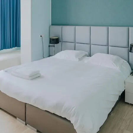 Room11 2*