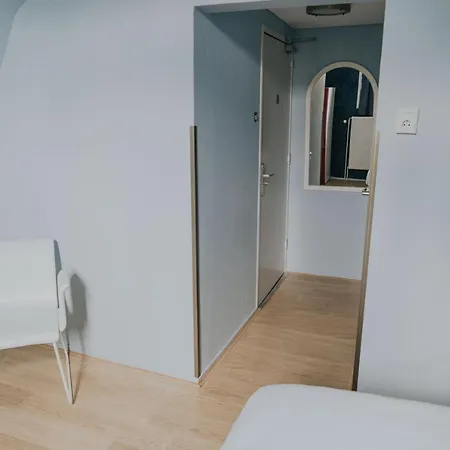Room11 Hotel